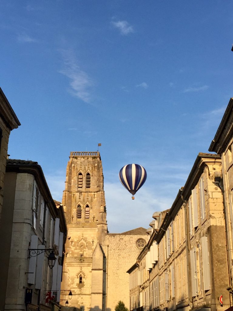 Montgolfière au dessus de Lectoure